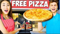 I OPENED A FREE PIZZA SHOP IN MY HOUSE !!